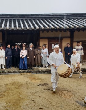 정월대보름날 지신밟기 행사에 참석한 …